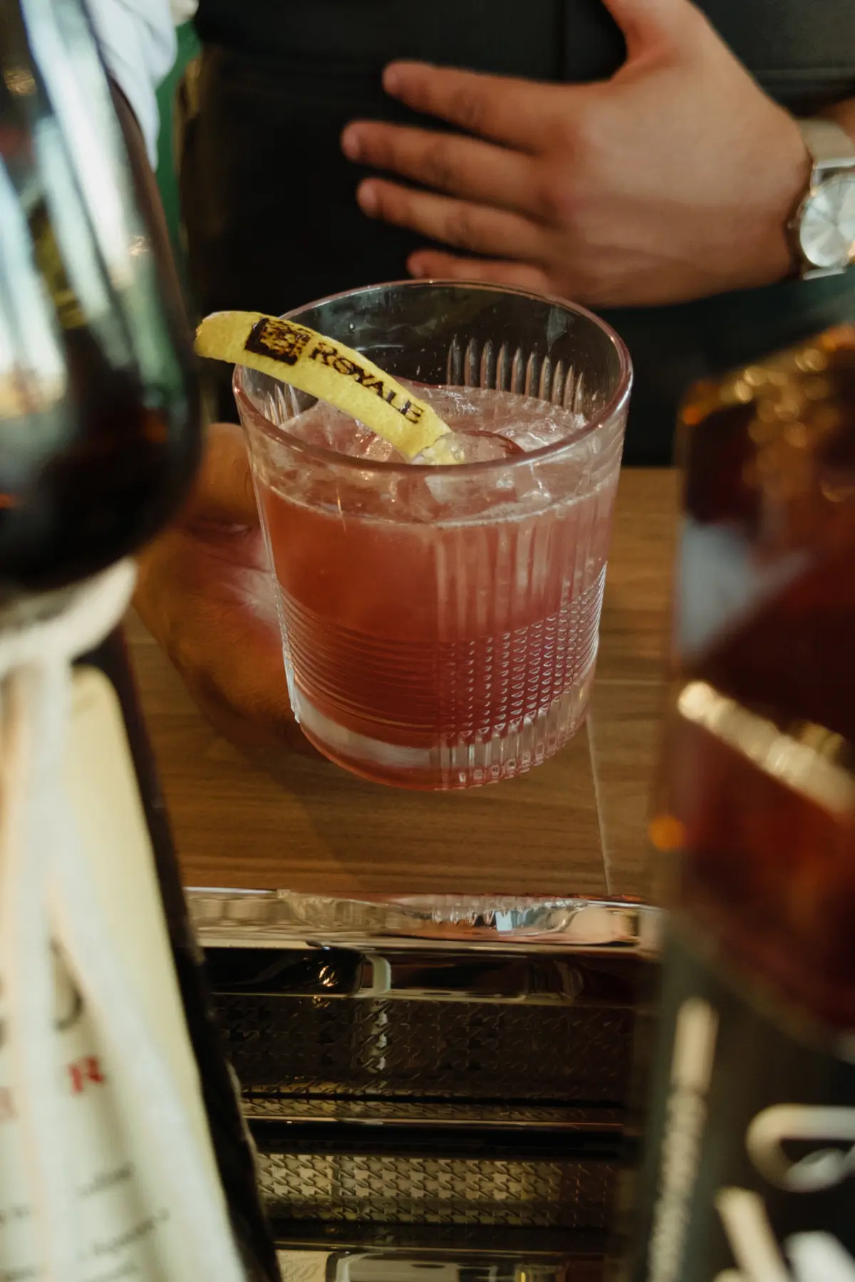 Drink rosé com gelo personalizado da Royale